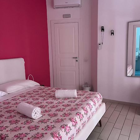 Vomerooms Naples Luaran gambar