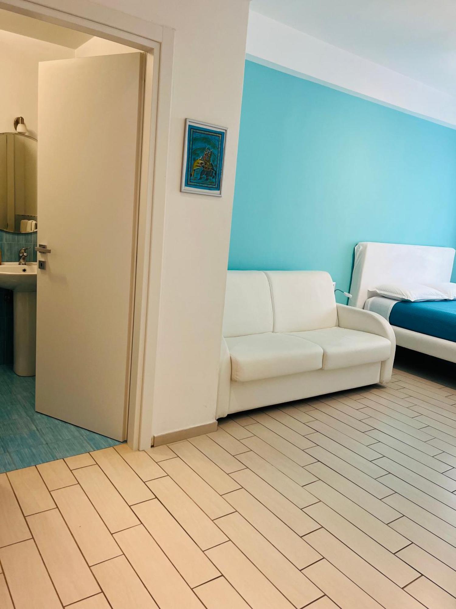 Vomerooms Naples Luaran gambar