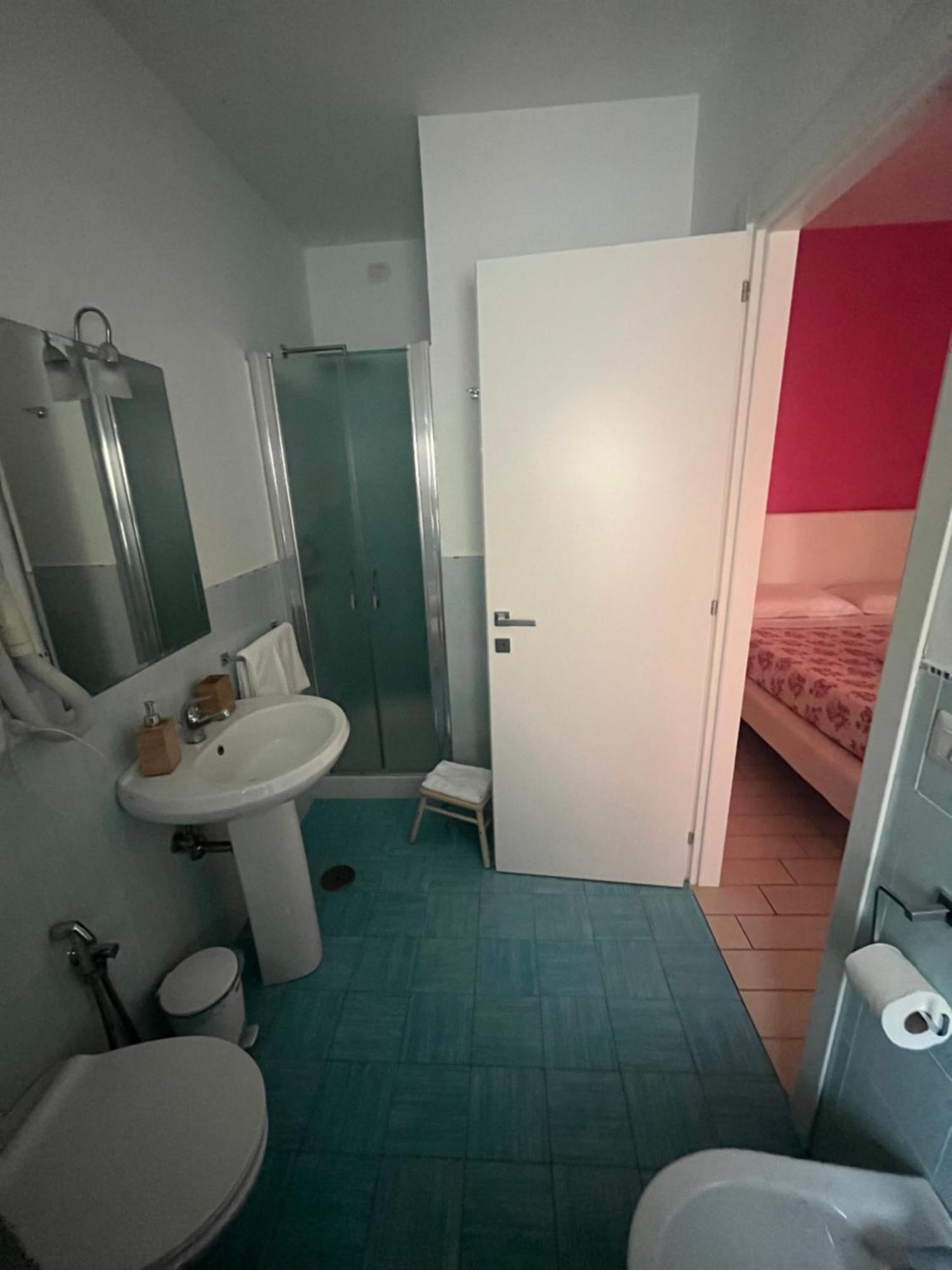 Vomerooms Naples Luaran gambar