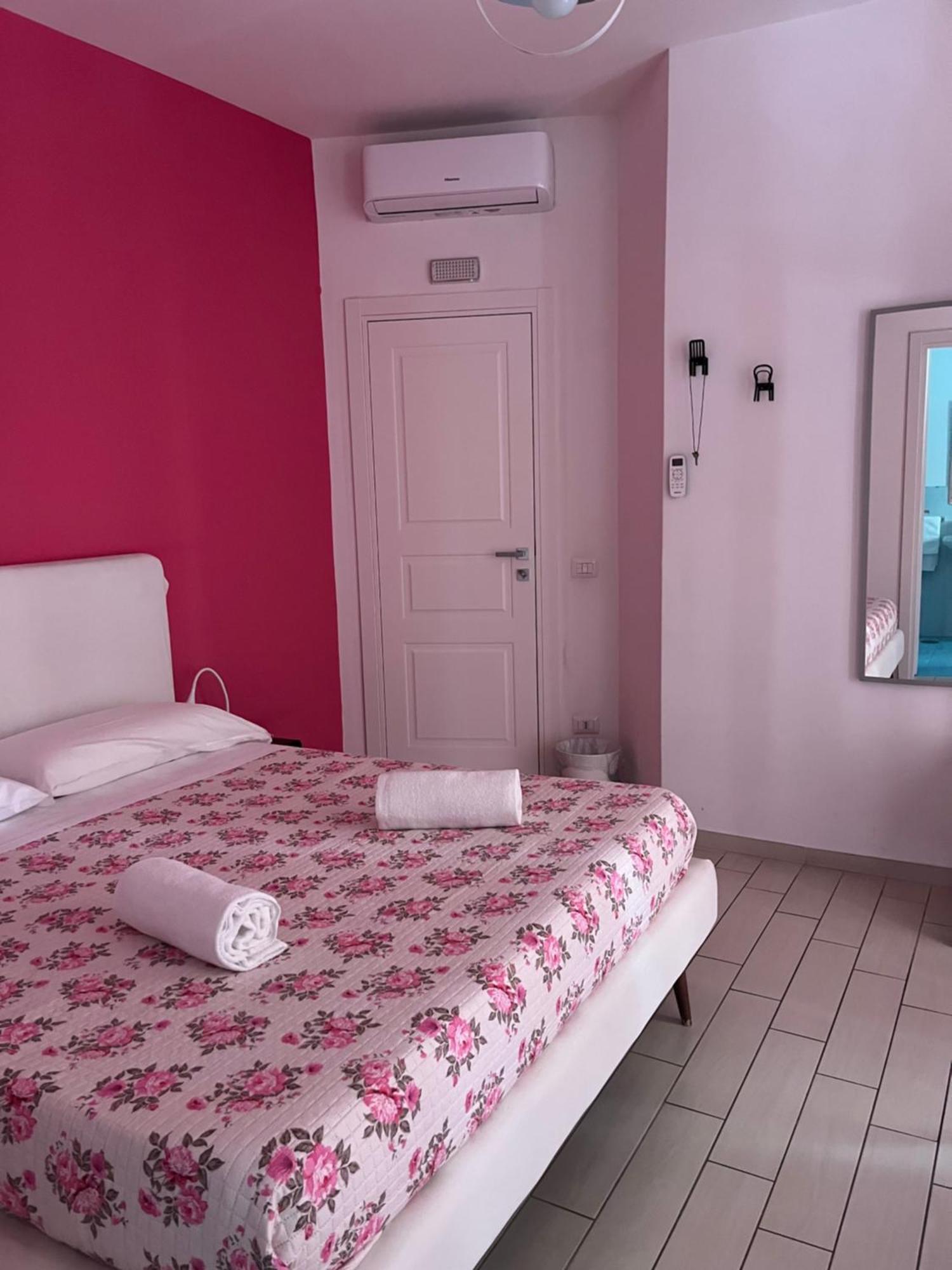 Vomerooms Naples Luaran gambar