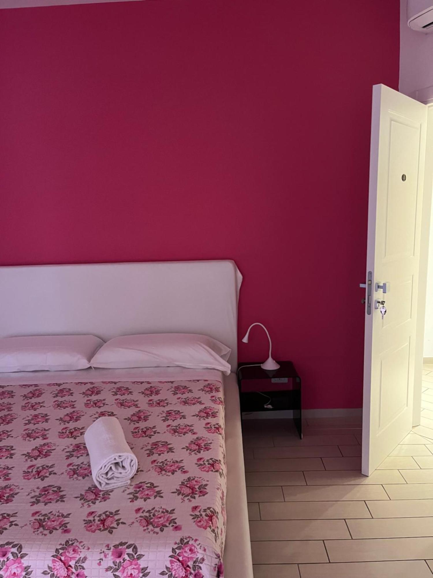 Vomerooms Naples Luaran gambar
